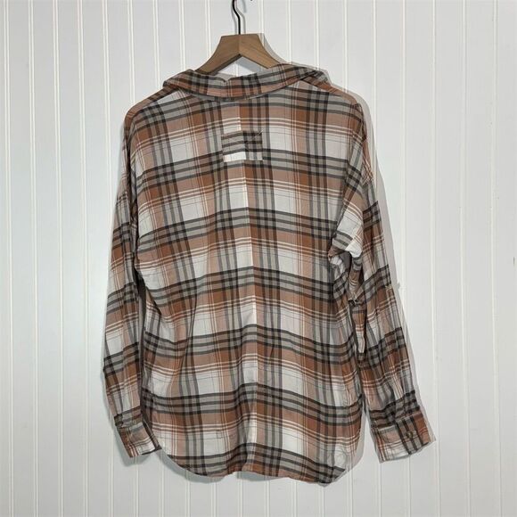 Blu Pepper Plaid Shirt Women’s Small NWT Fall Button V-Neck Pullover Cozy Cabin - Picture 3 of 8